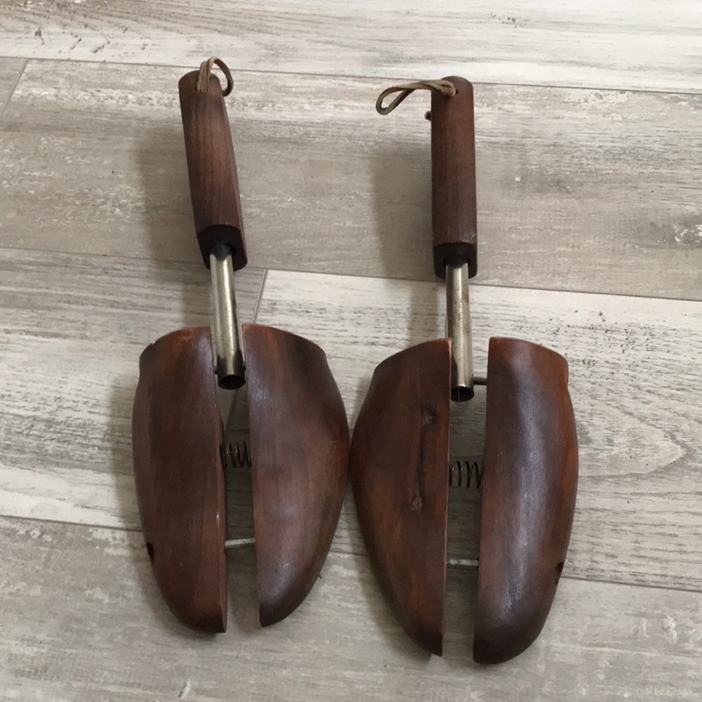 Show Keepers by Rochester Shoe Tree Co